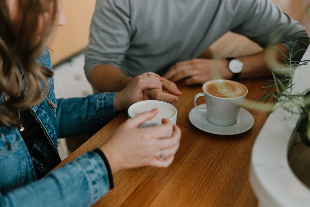 Limpact socio-économique des services descorte en Aquitaine